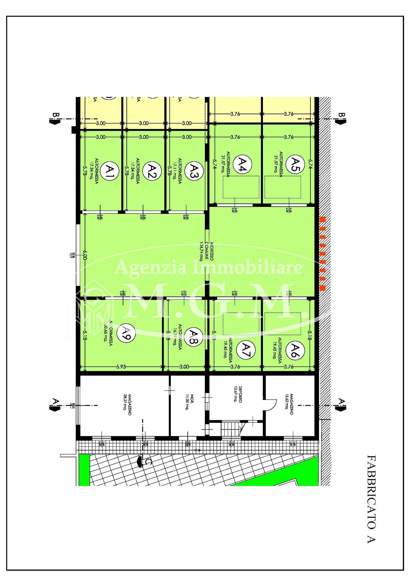 Immagine 10 di Garage in vendita  a Bientina