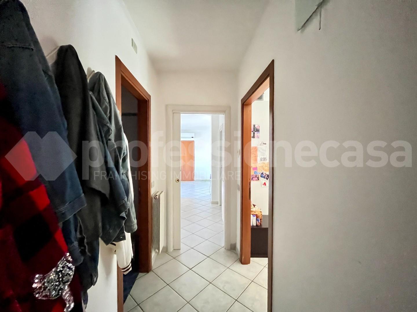 Immagine 8 di Appartamento in vendita  a Pisa