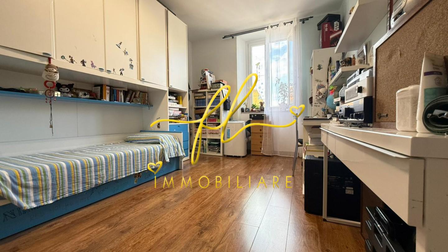 Immagine 9 di Appartamento in vendita  a Livorno