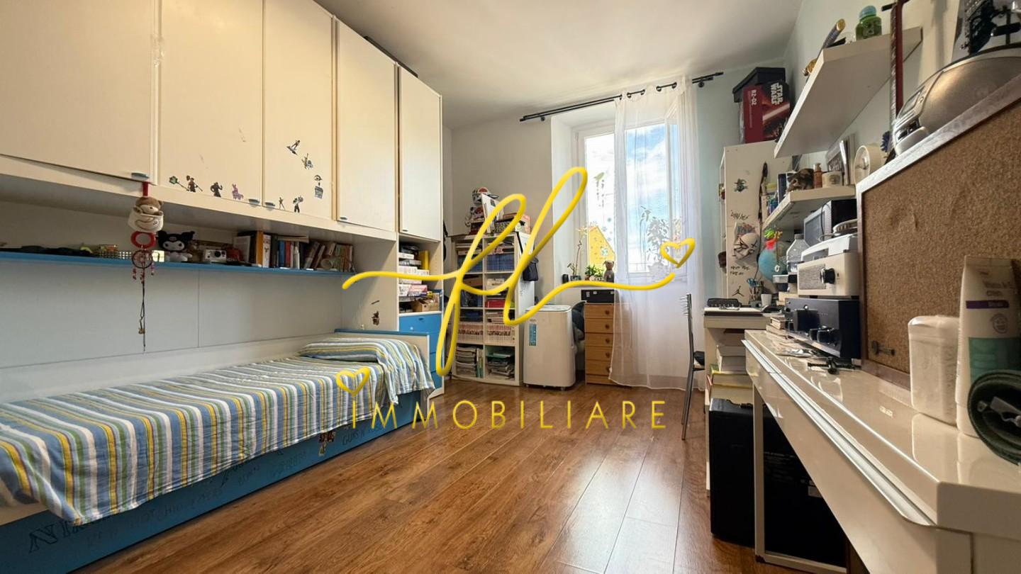 Immagine 10 di Appartamento in vendita  a Livorno