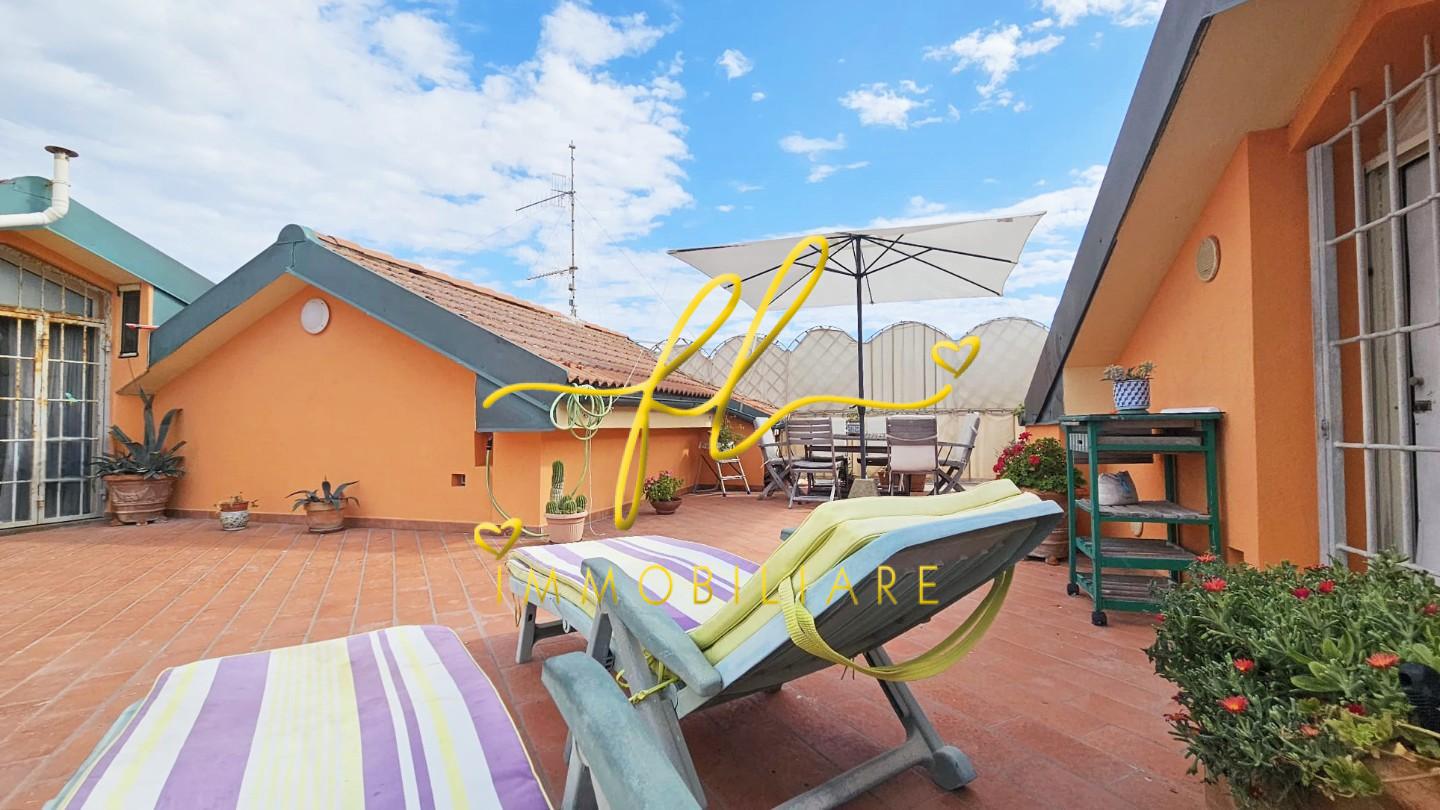 Immagine 17 di Appartamento in vendita  a Rosignano Marittimo