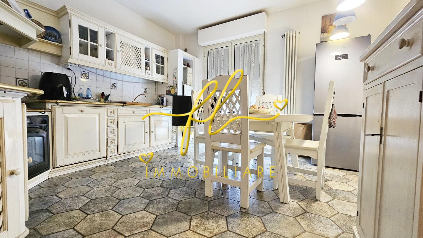 Immagine 3 di Appartamento in vendita  a Rosignano Marittimo