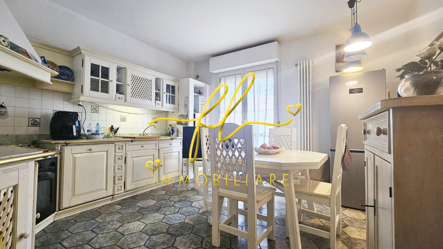 Immagine 5 di Appartamento in vendita  a Rosignano Marittimo