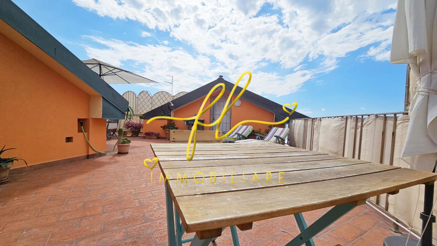 Immagine 16 di Appartamento in vendita  a Rosignano Marittimo