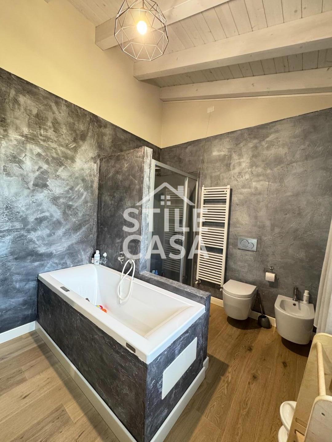 Immagine 32 di Casa bifamiliare in vendita  a Altopascio