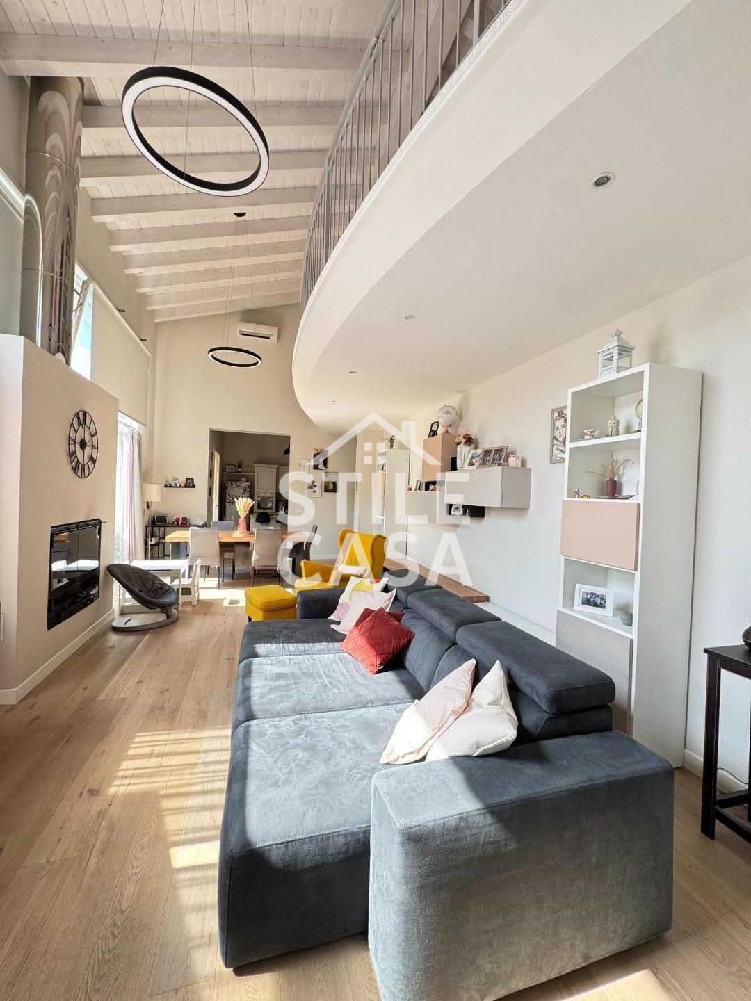 Immagine 2 di Casa bifamiliare in vendita  a Altopascio