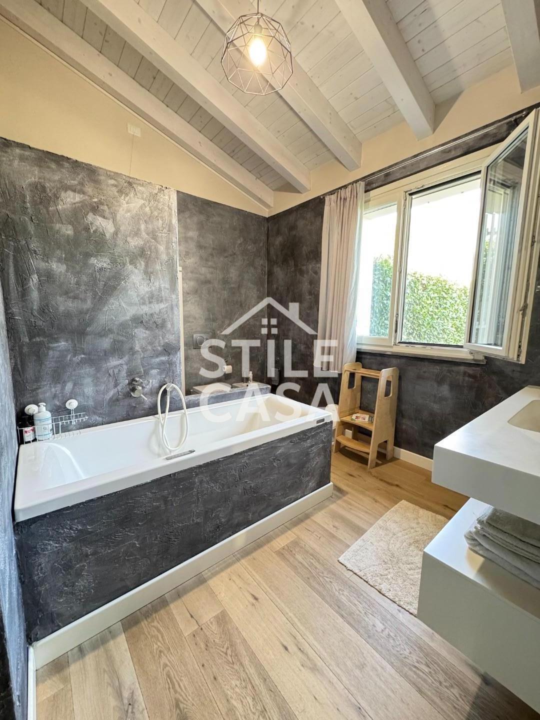 Immagine 31 di Casa bifamiliare in vendita  a Altopascio