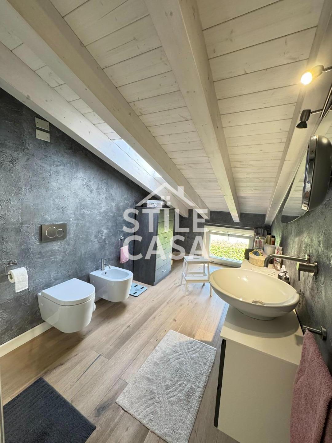 Immagine 43 di Casa bifamiliare in vendita  a Altopascio