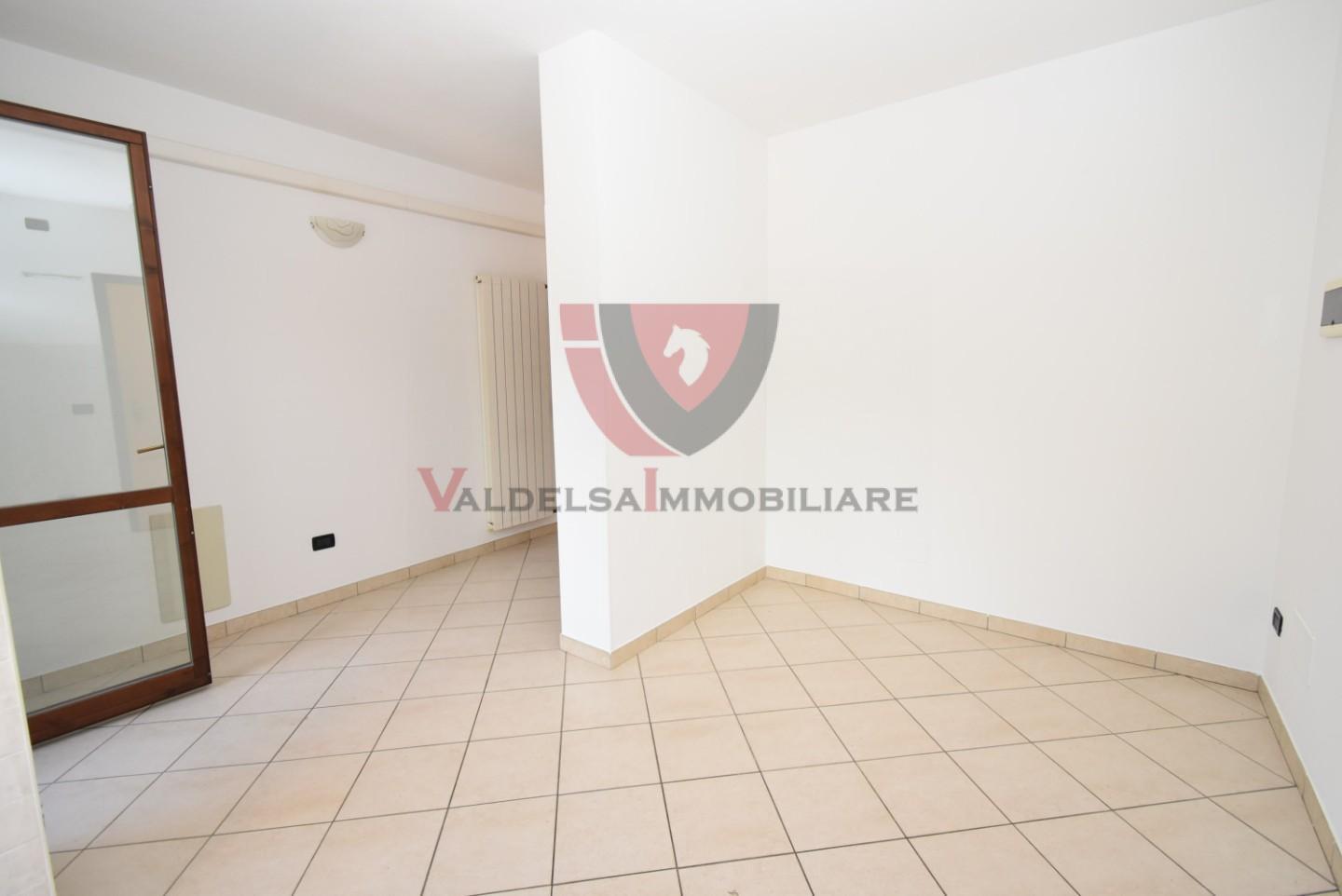 Immagine 2 di Appartamento in vendita  a Colle Di Val D'elsa