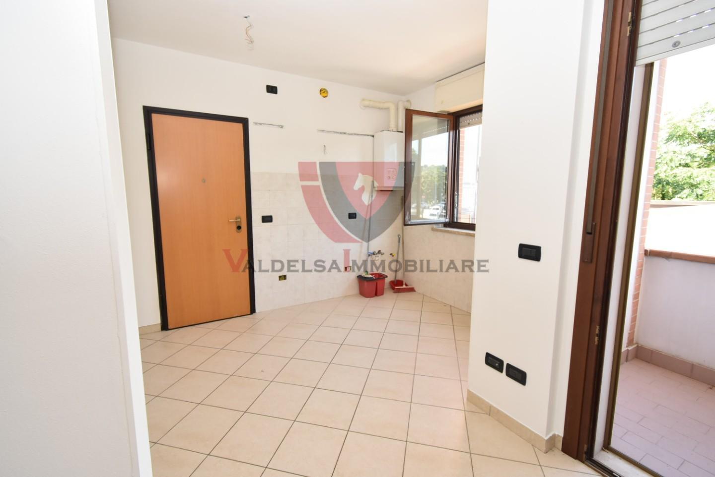 Immagine 7 di Appartamento in vendita  a Colle Di Val D'elsa