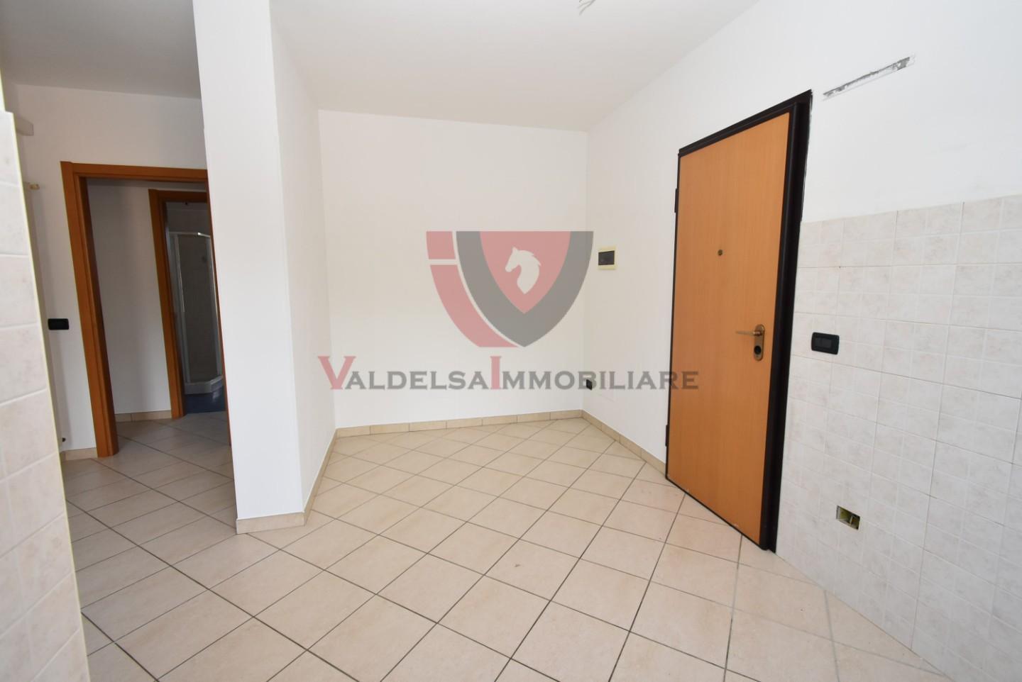 Immagine 5 di Appartamento in vendita  a Colle Di Val D'elsa