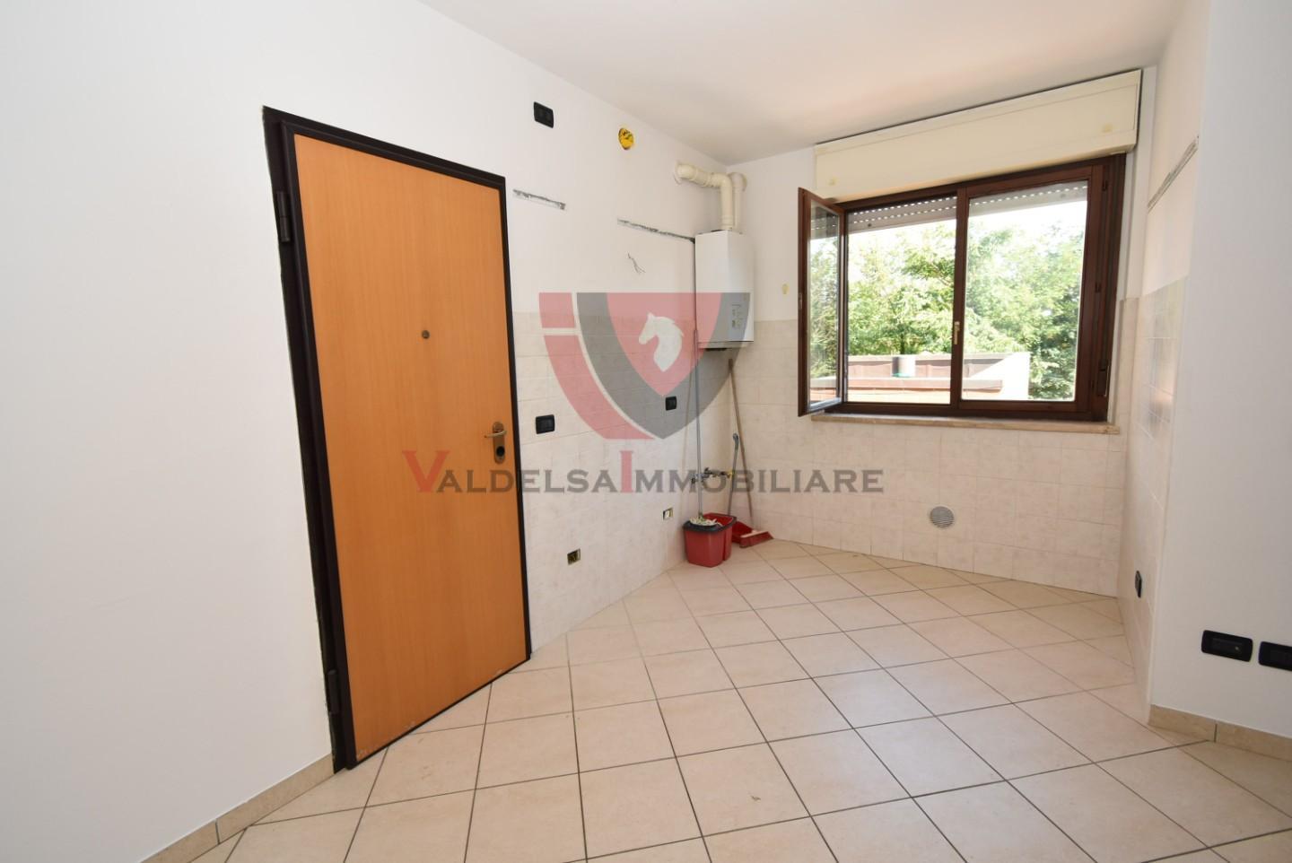 Immagine 1 di Appartamento in vendita  a Colle Di Val D'elsa