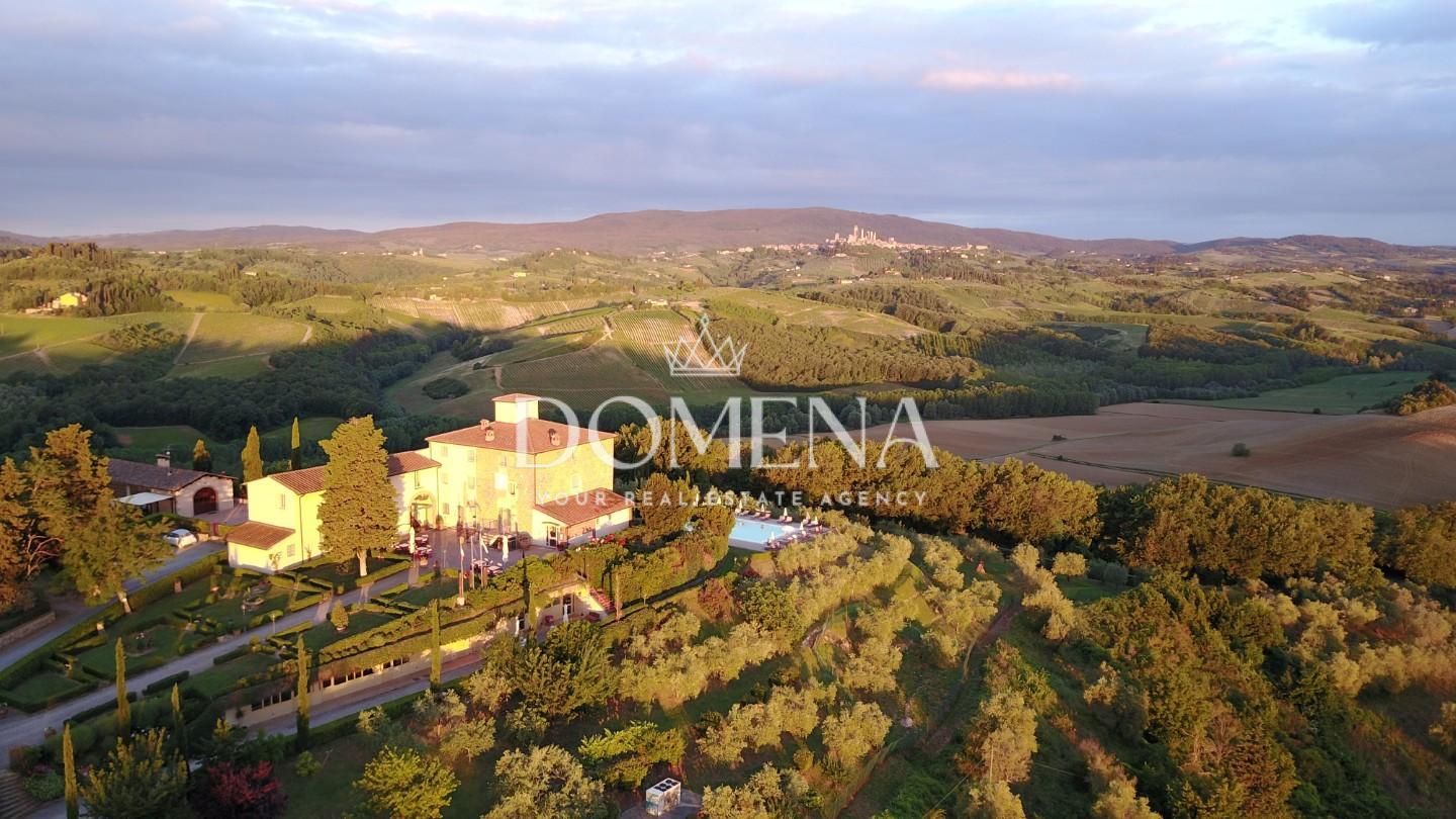 Immagine 19 di Appartamento in vendita  a San Gimignano