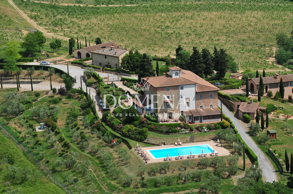 Immagine 18 di Appartamento in vendita  a San Gimignano