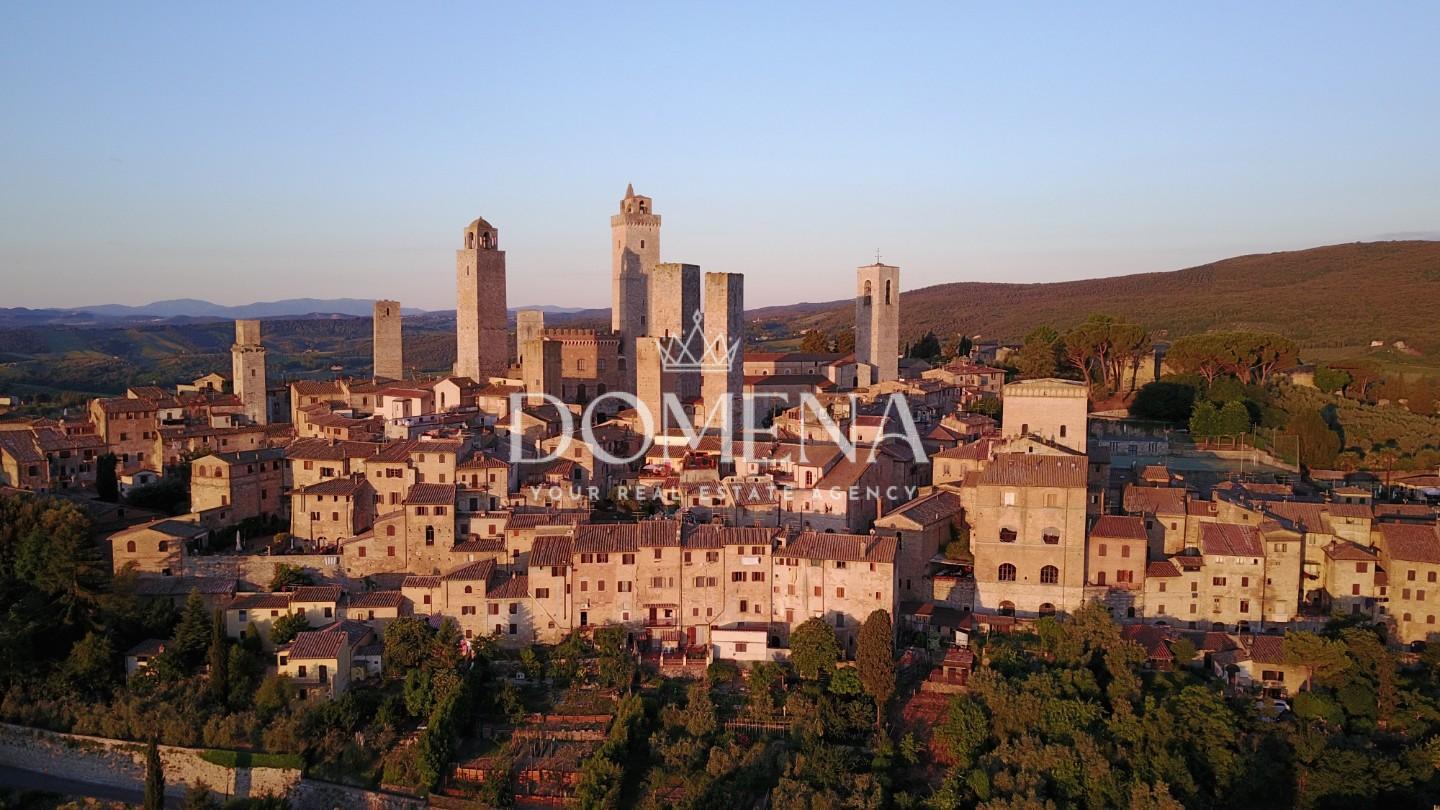 Immagine 21 di Appartamento in vendita  a San Gimignano