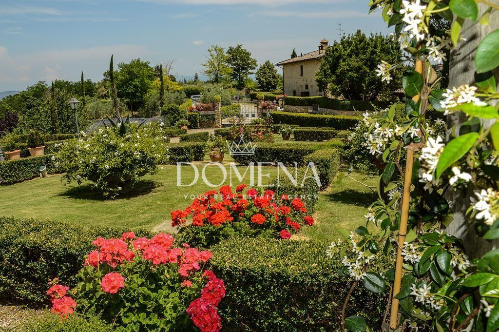 Immagine 2 di Appartamento in vendita  a San Gimignano