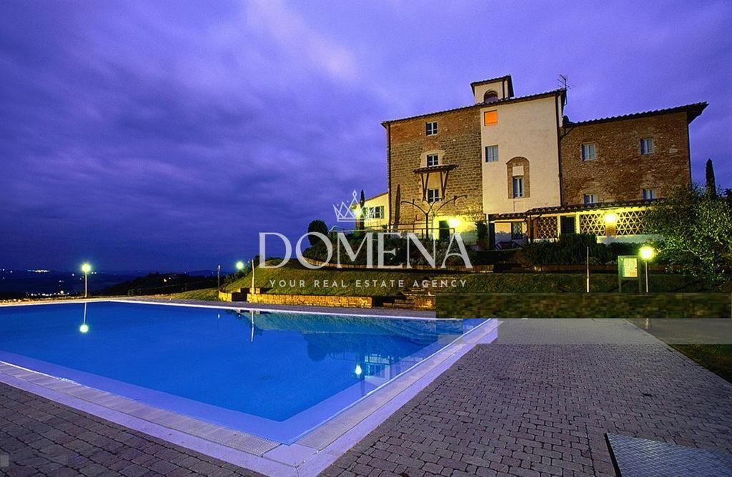 Immagine 17 di Appartamento in vendita  a San Gimignano