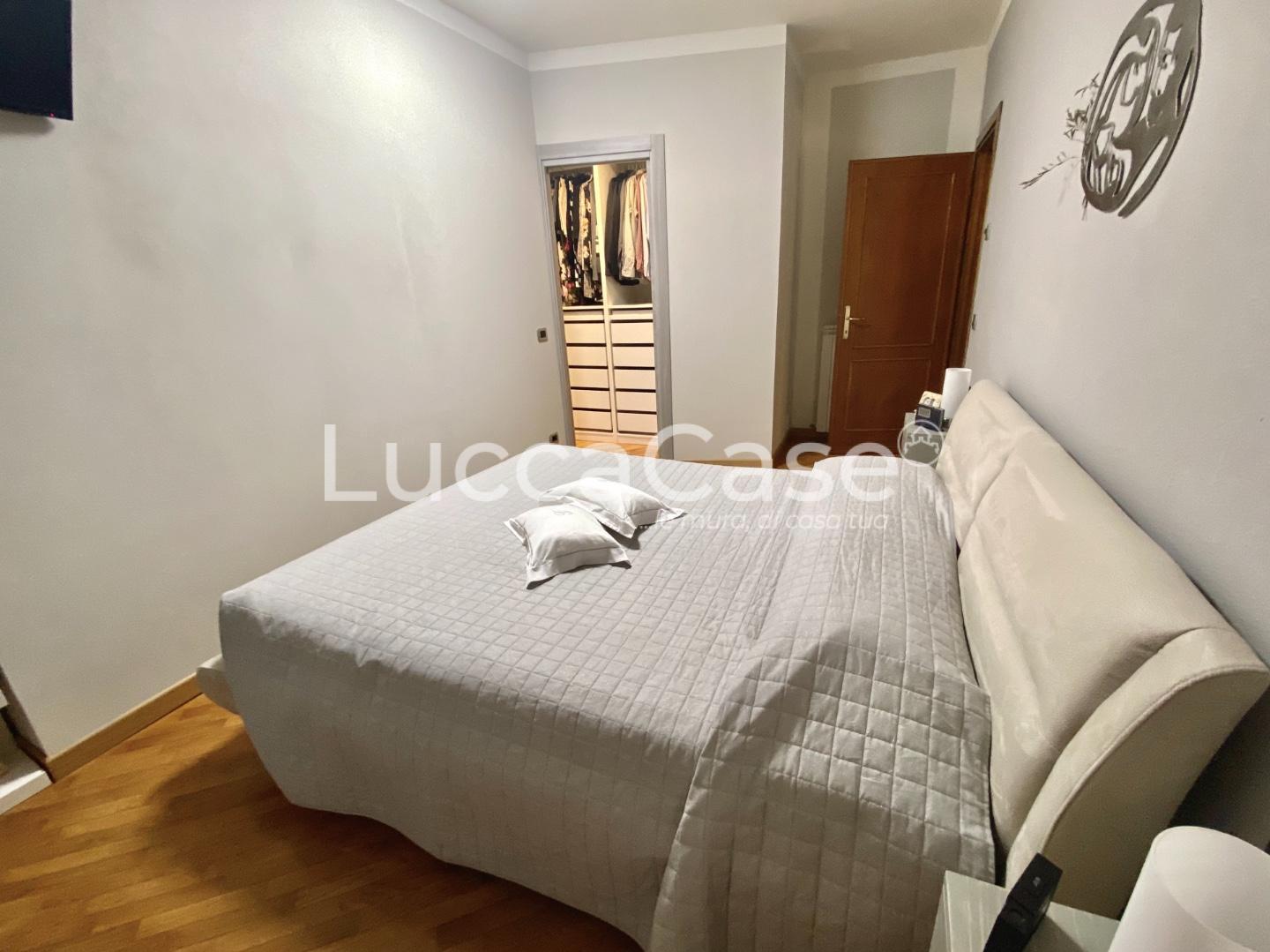 Immagine 13 di Casa colonica in vendita  a Pescaglia