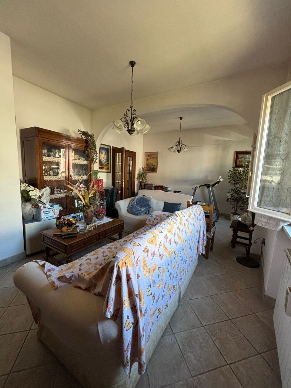 Immagine 12 di Villa in vendita  a Pisa