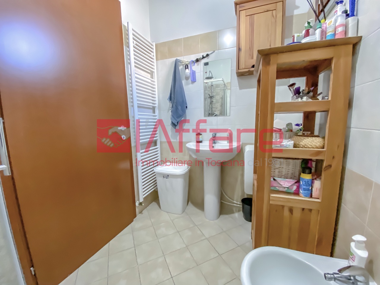 Immagine 14 di Appartamento in vendita  a Montecatini Terme