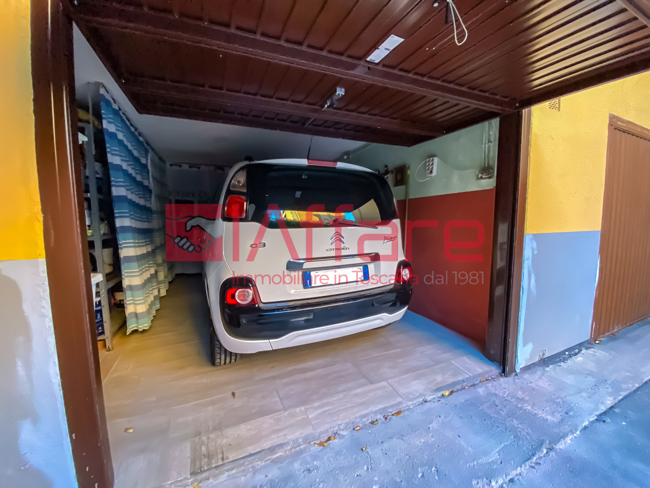 Immagine 17 di Appartamento in vendita  a Montecatini Terme