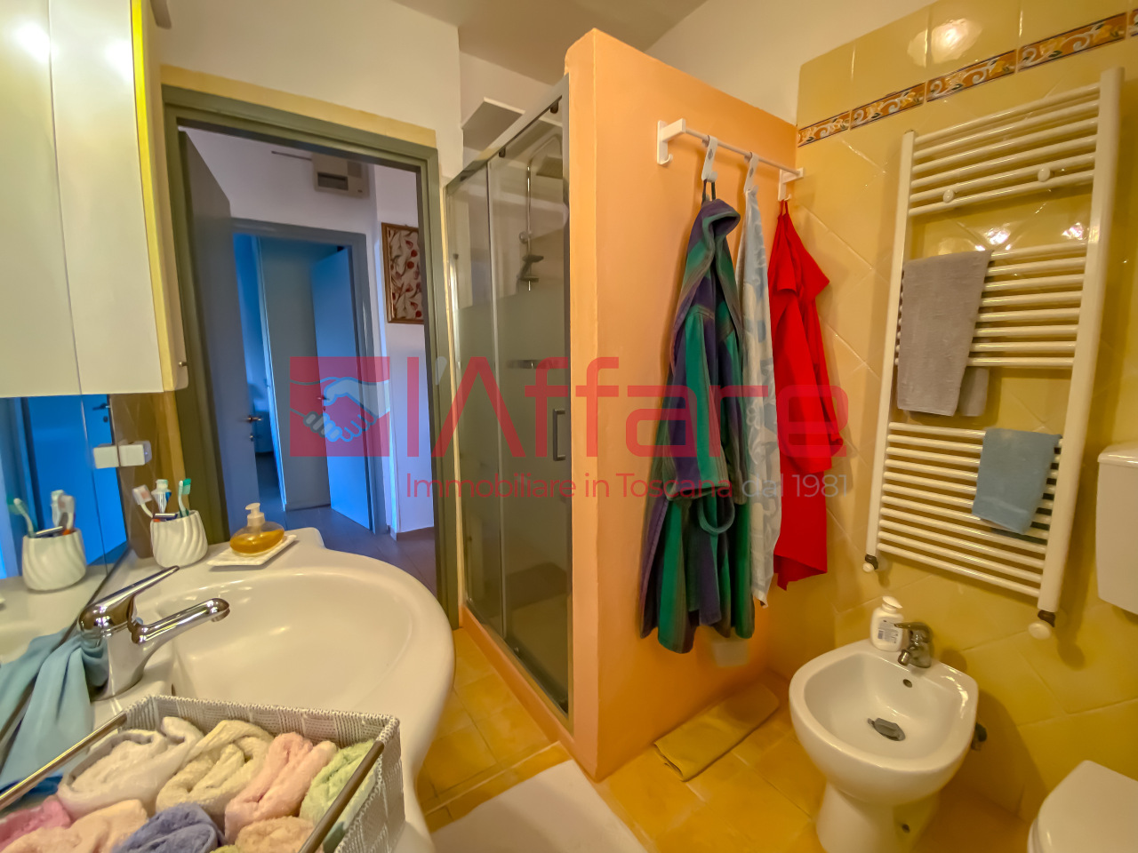 Immagine 13 di Appartamento in vendita  a Montecatini Terme