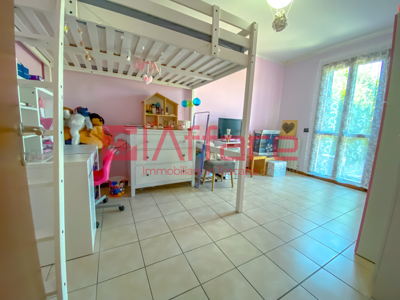 Immagine 11 di Appartamento in vendita  a Montecatini Terme