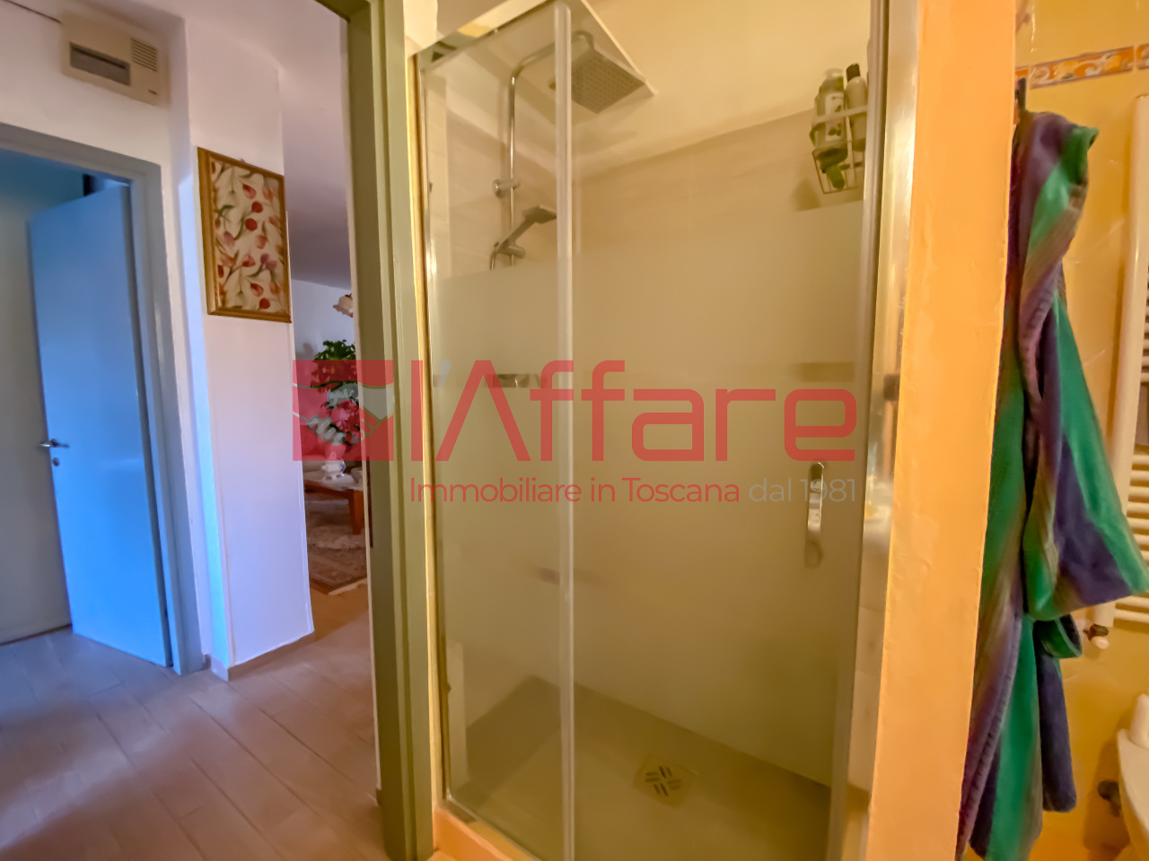 Immagine 14 di Appartamento in vendita  a Montecatini Terme