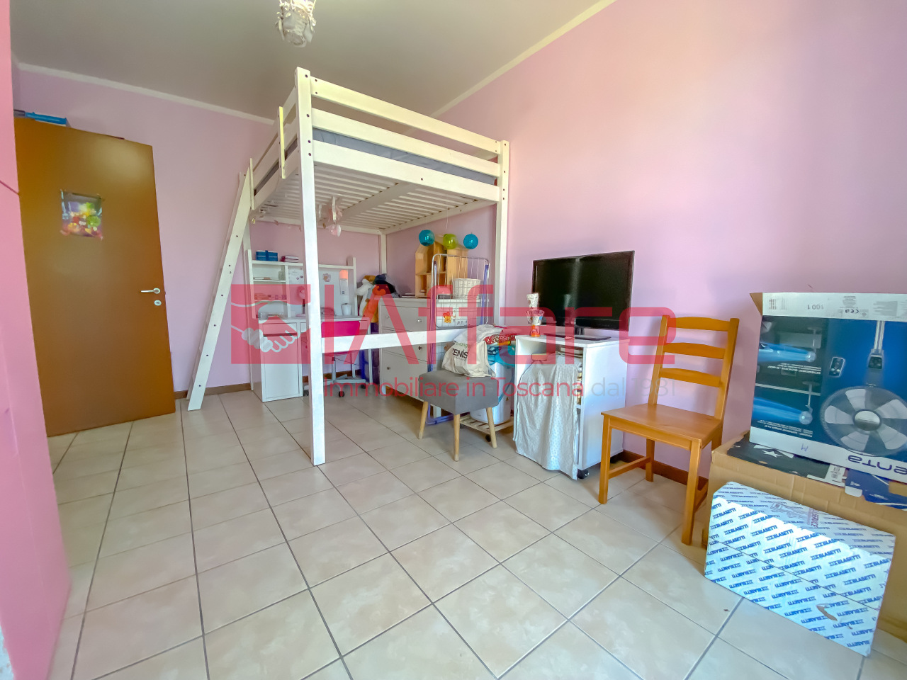 Immagine 12 di Appartamento in vendita  a Montecatini Terme