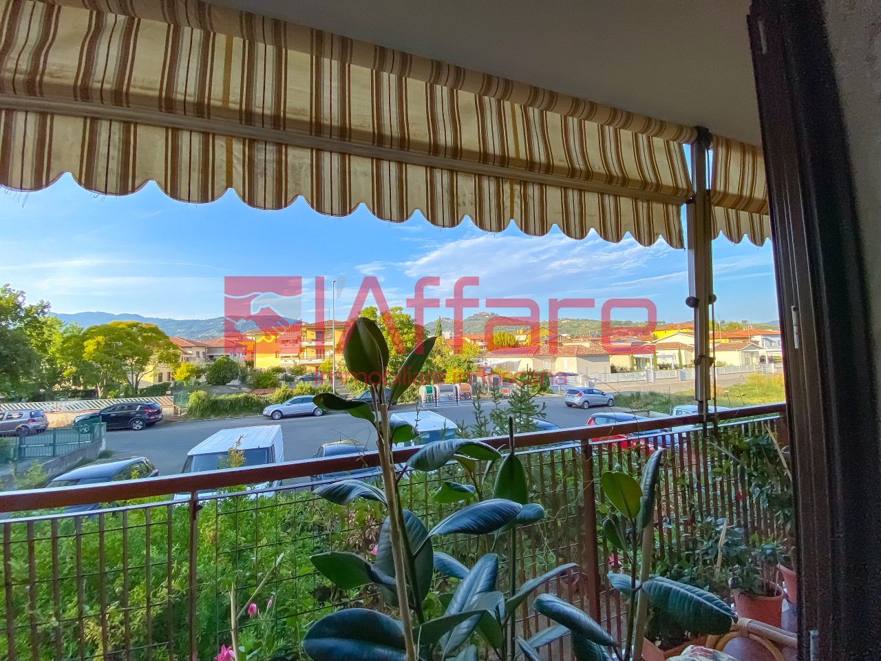 Immagine 11 di Appartamento in vendita  a Montecatini Terme