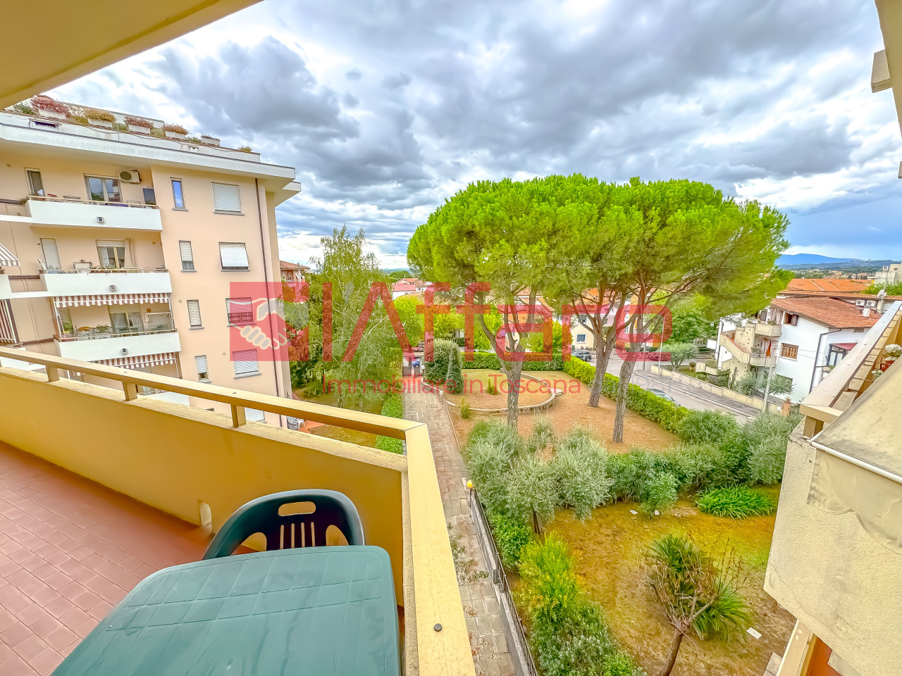 Immagine 13 di Appartamento in vendita  a Montecatini Terme