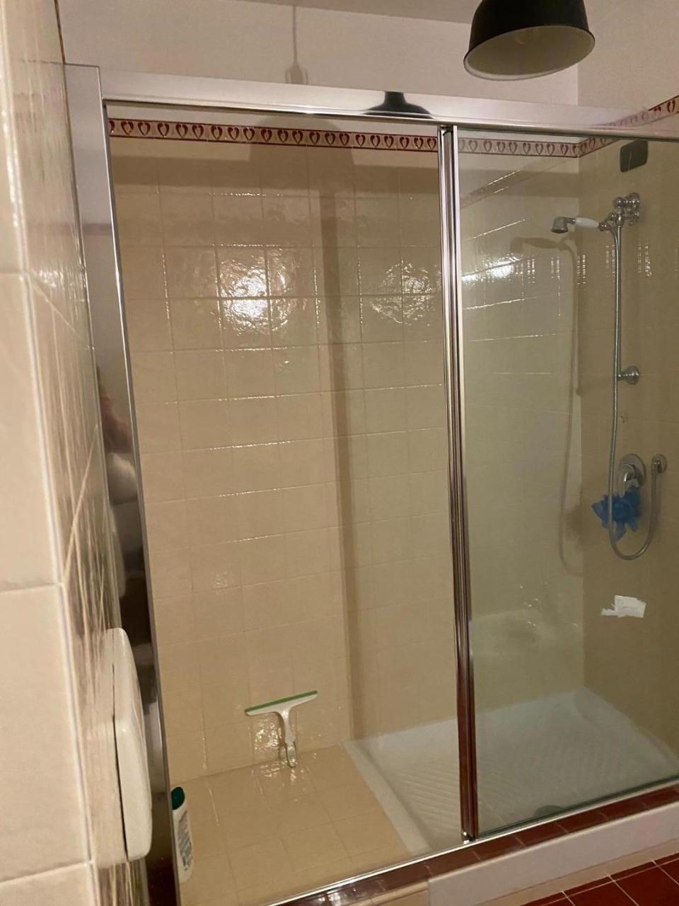 Immagine 10 di Villa in vendita  a Castelnuovo Magra