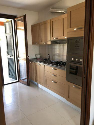 Immagine 6 di Villa in vendita  a Castelnuovo Magra