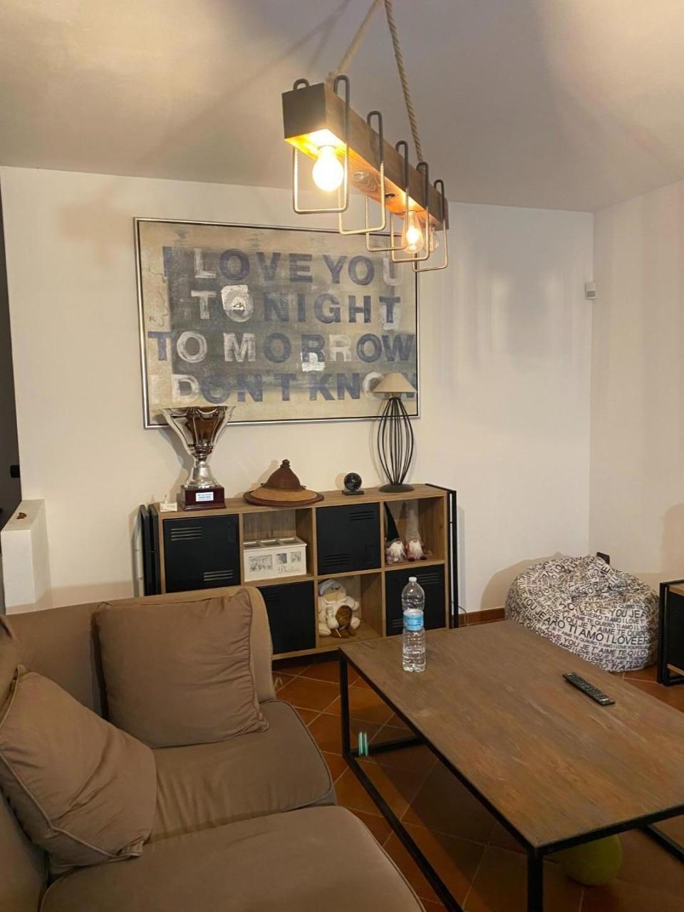 Immagine 31 di Villa in vendita  a Castelnuovo Magra