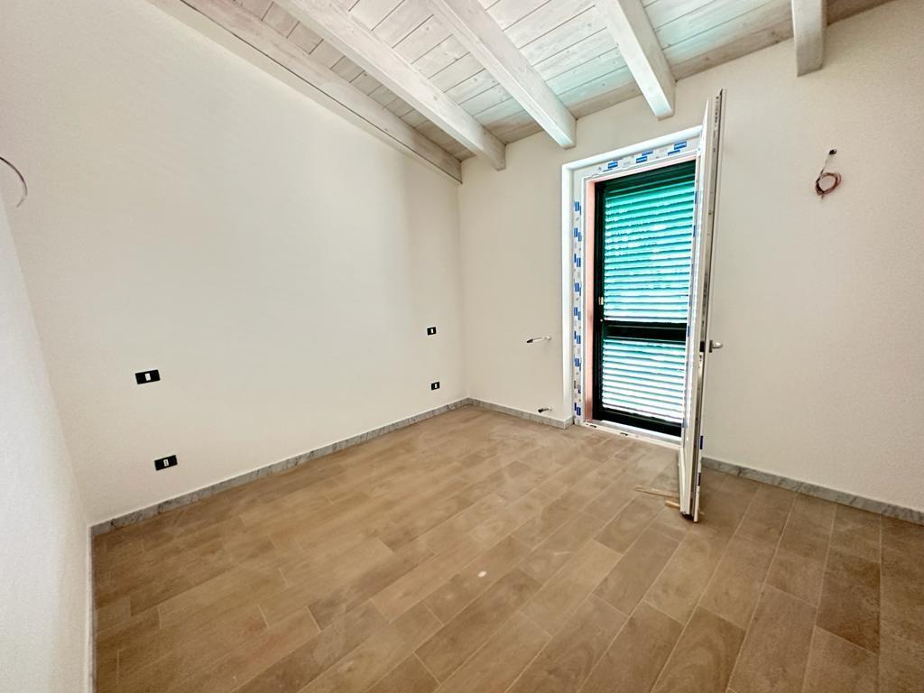 Immagine 12 di Terratetto in vendita  a Ameglia