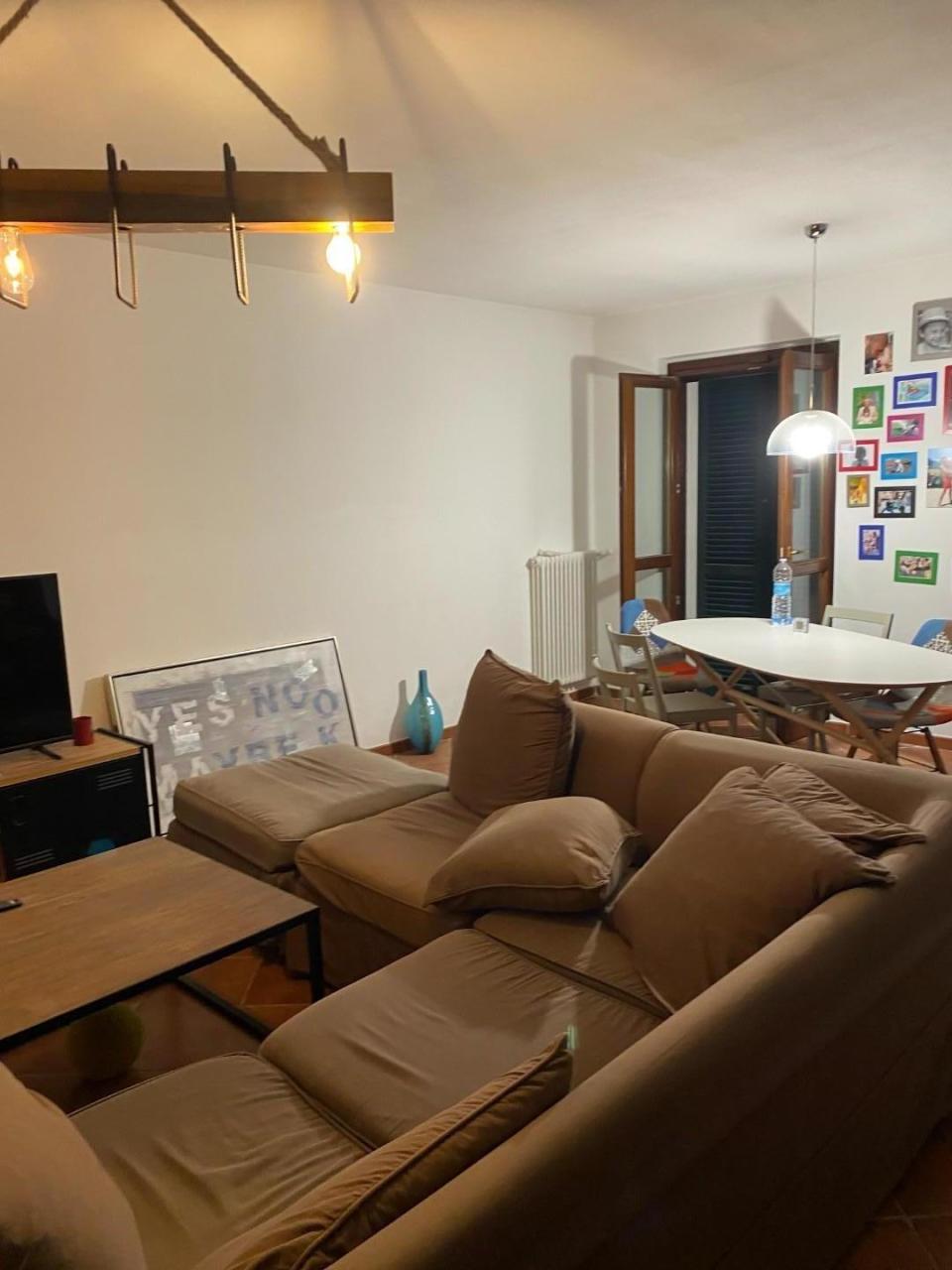 Immagine 26 di Villa in vendita  a Castelnuovo Magra