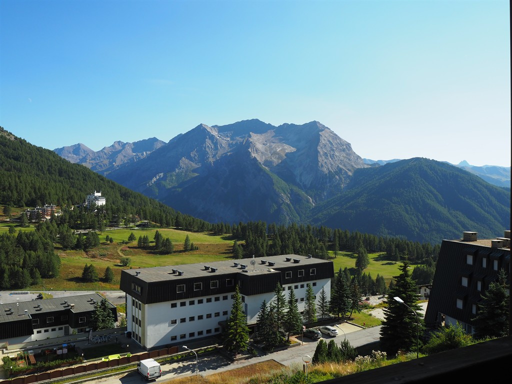 Immagine 8 di Appartamento in vendita  in via la Gleisa 6 a Sestriere