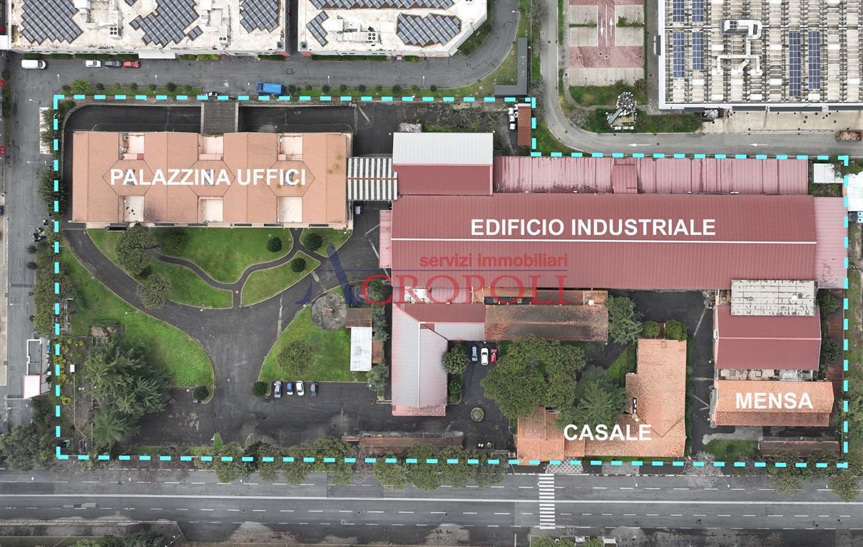 Immagine 7 di Capannone industriale in vendita  in via di Castel Romano a Roma