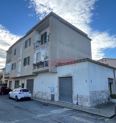 Immagine 5 di Negozio in affitto  a Anguillara Sabazia