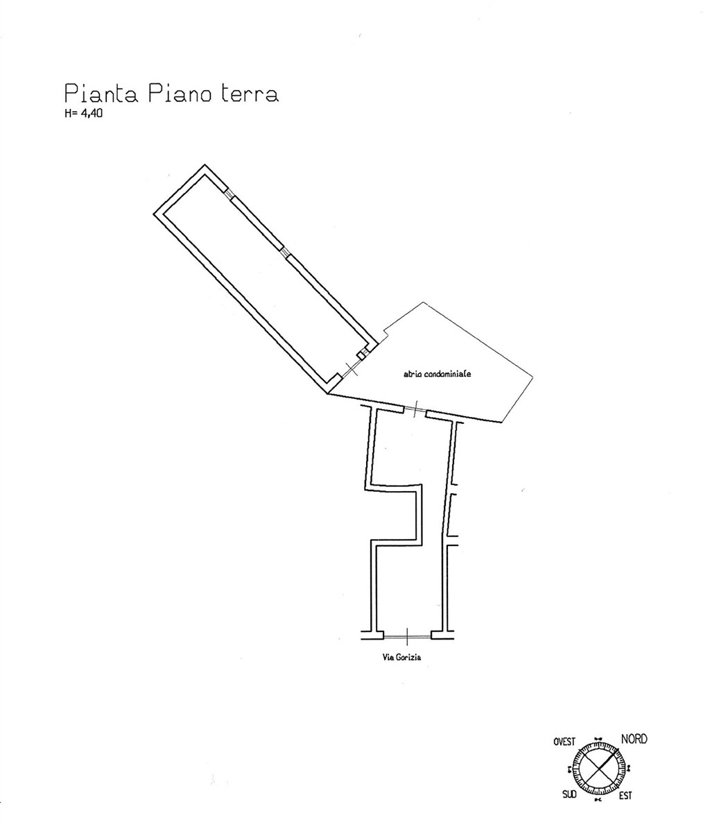 Immagine 10 di Magazzino in vendita  in Via Gorizia 24 a Palermo