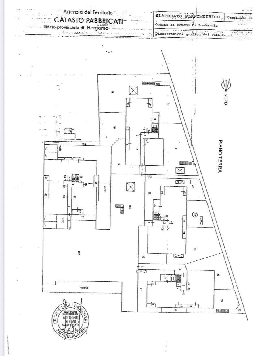 Immagine 13 di Appartamento in vendita  in Duca d'Aosta 20 a Romano Di Lombardia