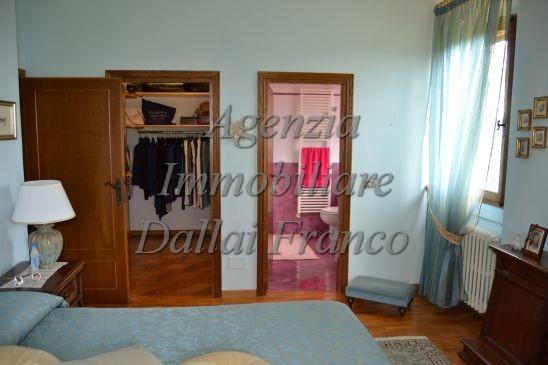Immagine 11 di Villa in vendita  in Piazza Cavour a Barberino Di Mugello