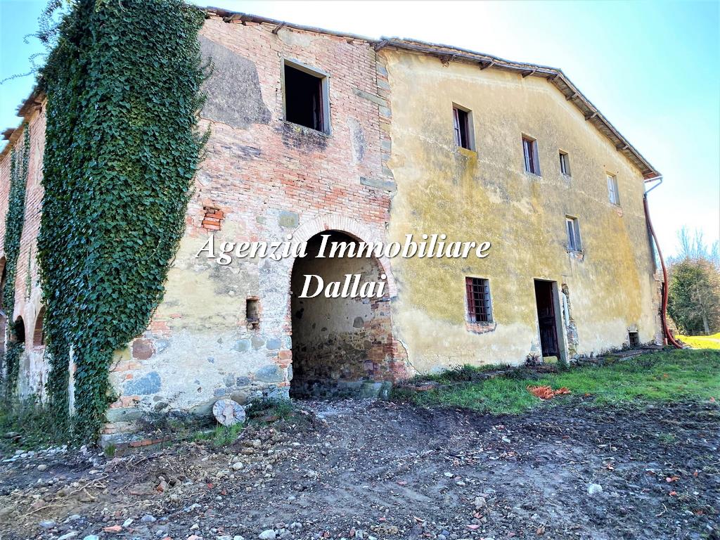 Immagine 13 di Rustico / casale in vendita  in Via Roma 29 a Scarperia E San Piero