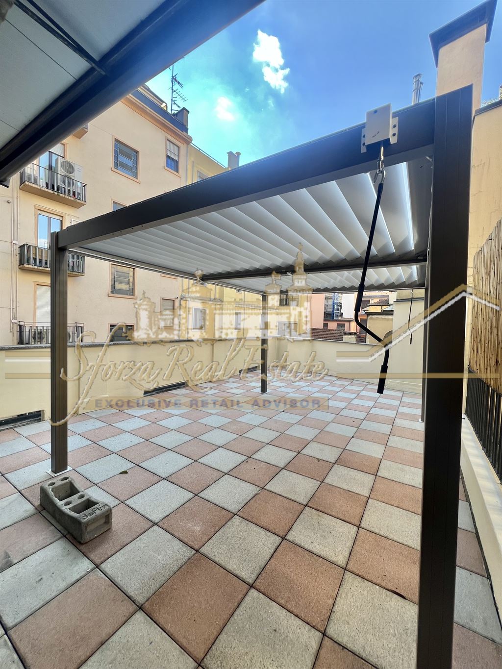 Immagine 10 di Ufficio in affitto  in P.zza S. Maria Beltrade a Milano