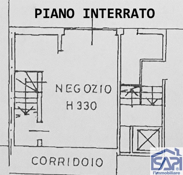 Immagine 10 di Negozio in vendita  a Monza