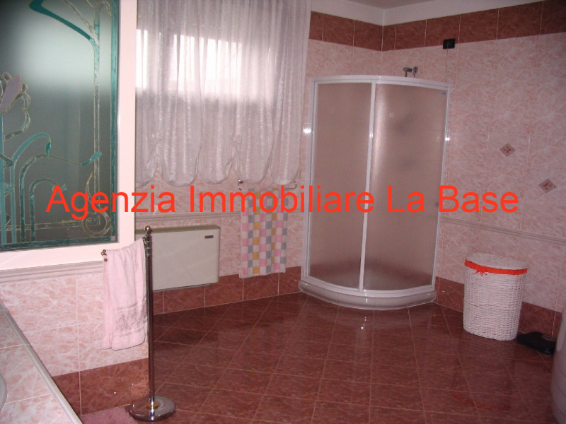 Immagine 5 di Capannone industriale in vendita  a Sant'elena