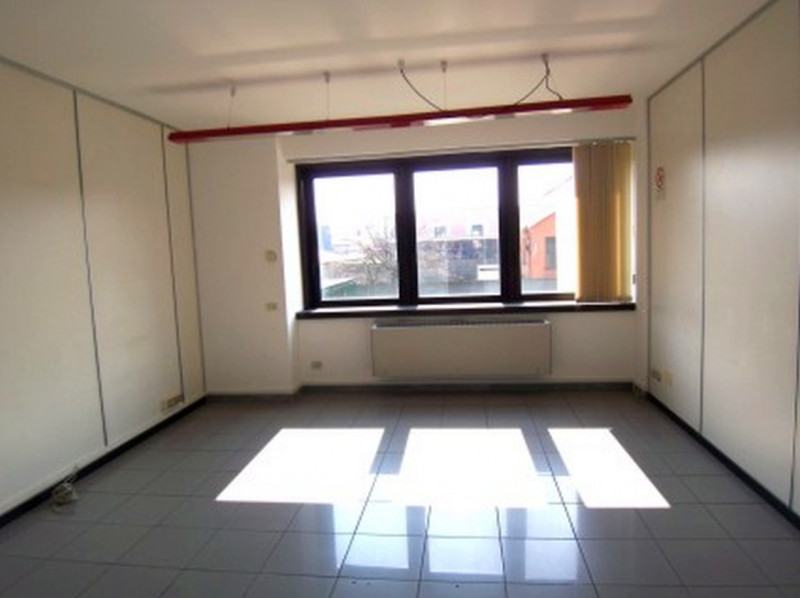 Immagine 2 di Ufficio in vendita  in VIA PACINOTTI a Segrate