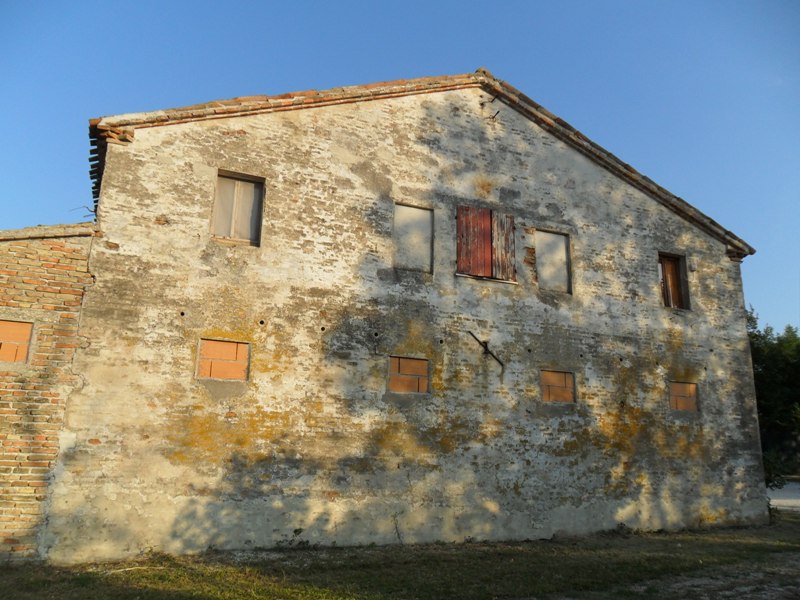 Immagine 8 di Casa indipendente in vendita  a Ostra Vetere