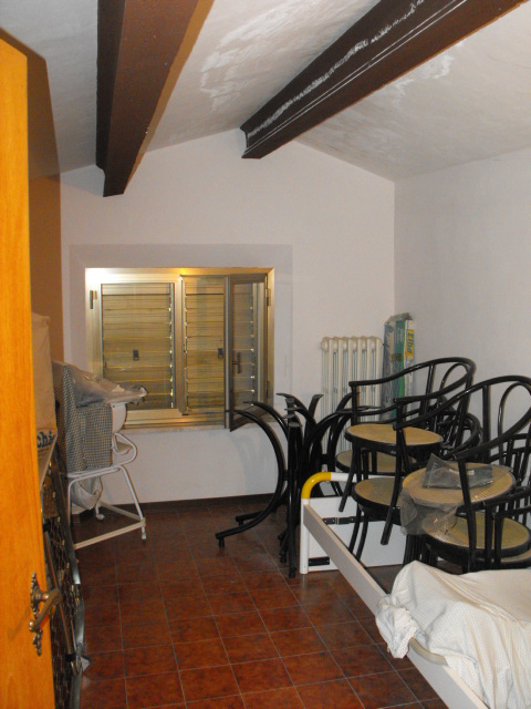 Immagine 15 di Casa indipendente in vendita  a Rosora