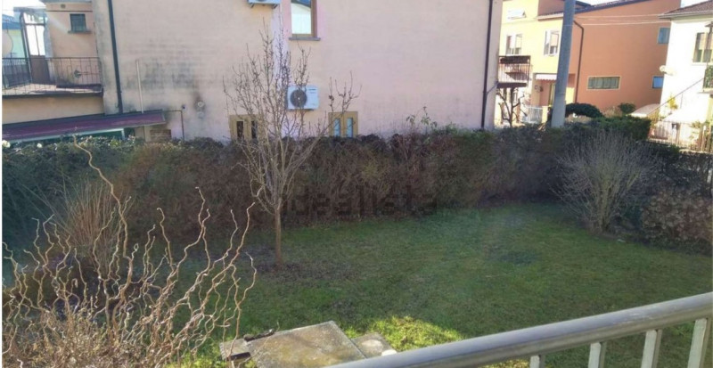 Immagine 16 di Villa in vendita  in perugino a Padova